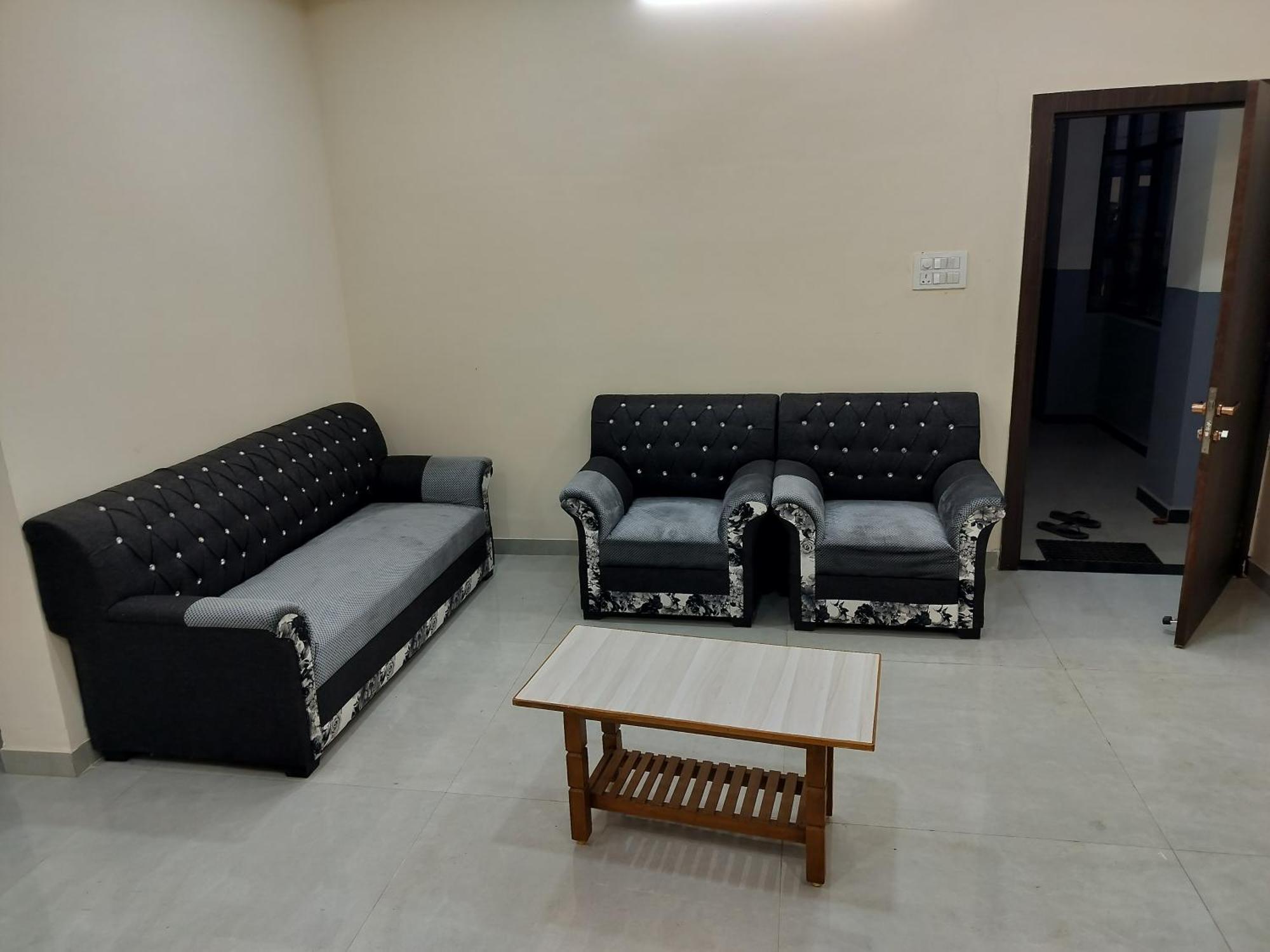 Shiv Shakti Homestay Удджайн Экстерьер фото